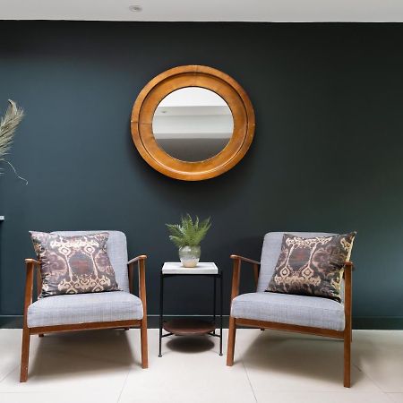 The Heart Of Shepherds Bush - Modern 2Bdr Apartment With Garden London Exterior photo